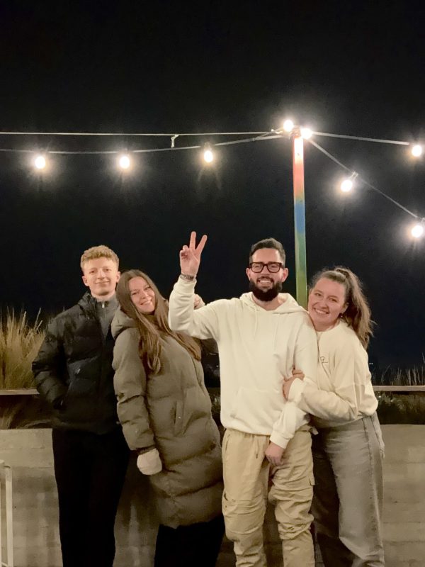 Außenterrasse bei Nacht